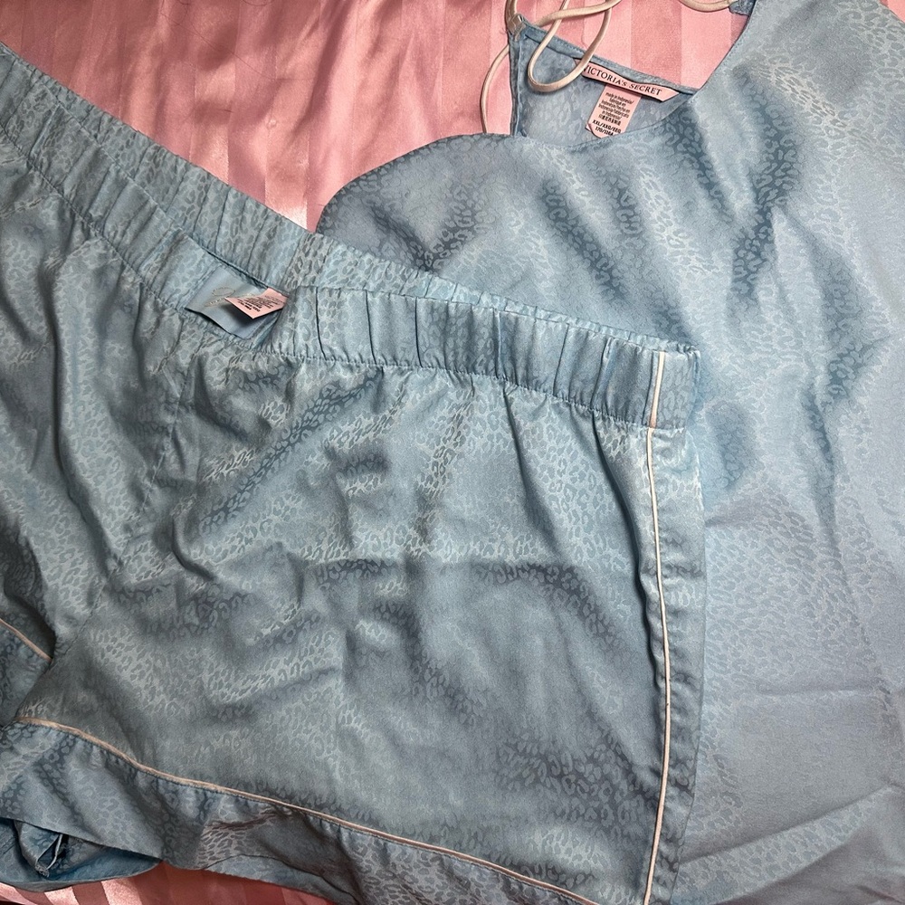 Baby blue leopard cheetah Victoria’s Secret satin silk pajama set XXL
